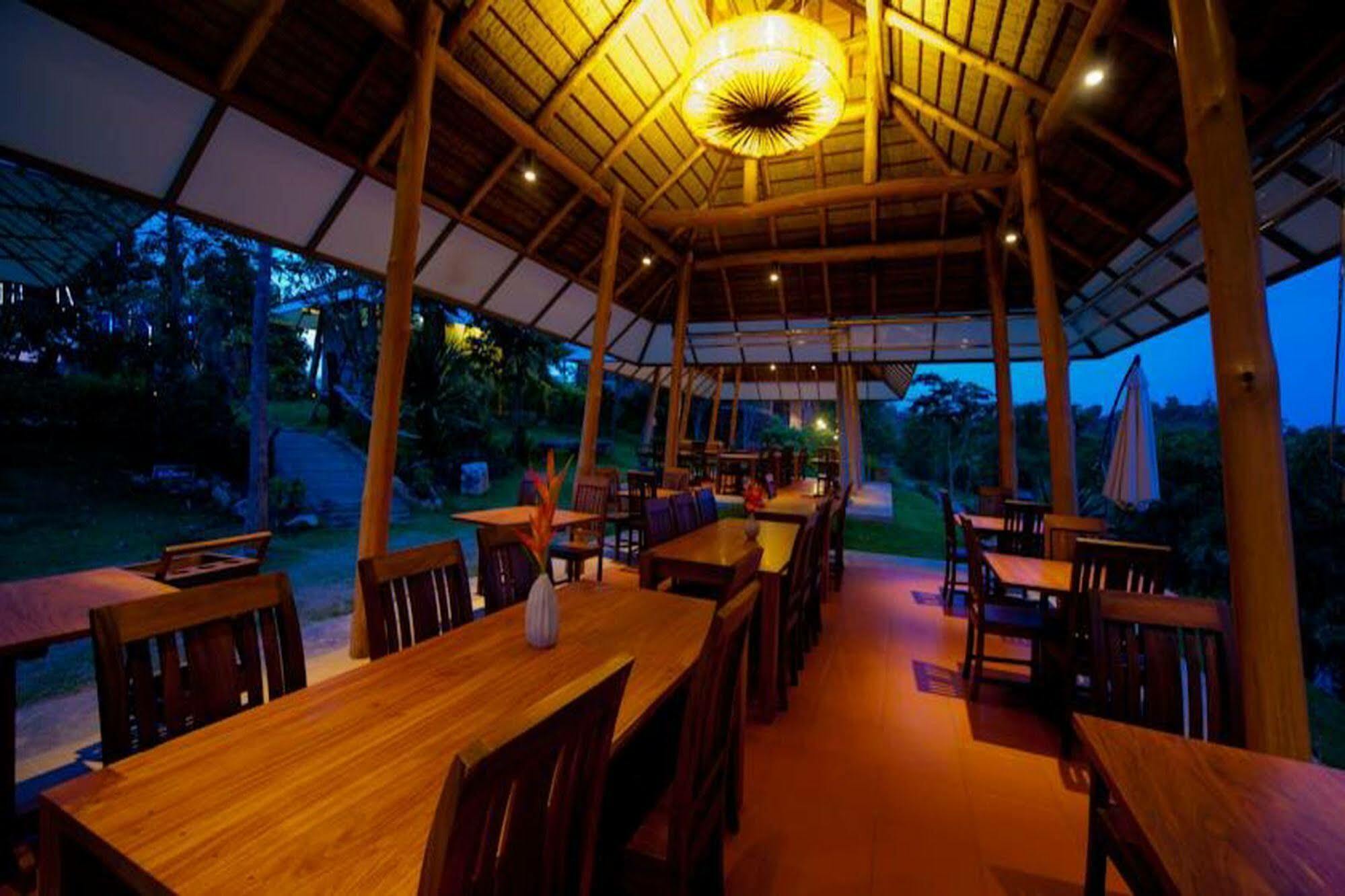 Phukumhom Khao Yai Hotel Wangkata Exterior foto